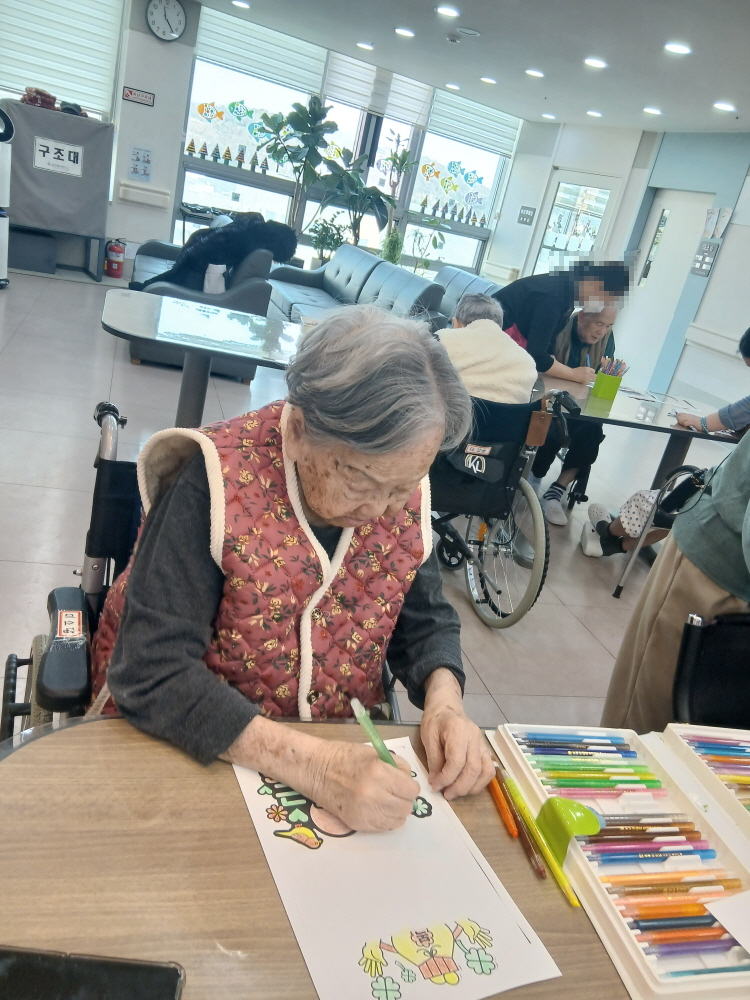 2039468379_dy0Ptc7J_813ee26cd882b87ea09b7d34aa67b6b86426387b.jpg 이미지크게보기