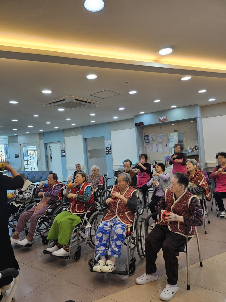 2039468379_0u4ZYxC9_8c84be09d9f339b5291852e1d26d78805107b736.jpg 이미지크게보기