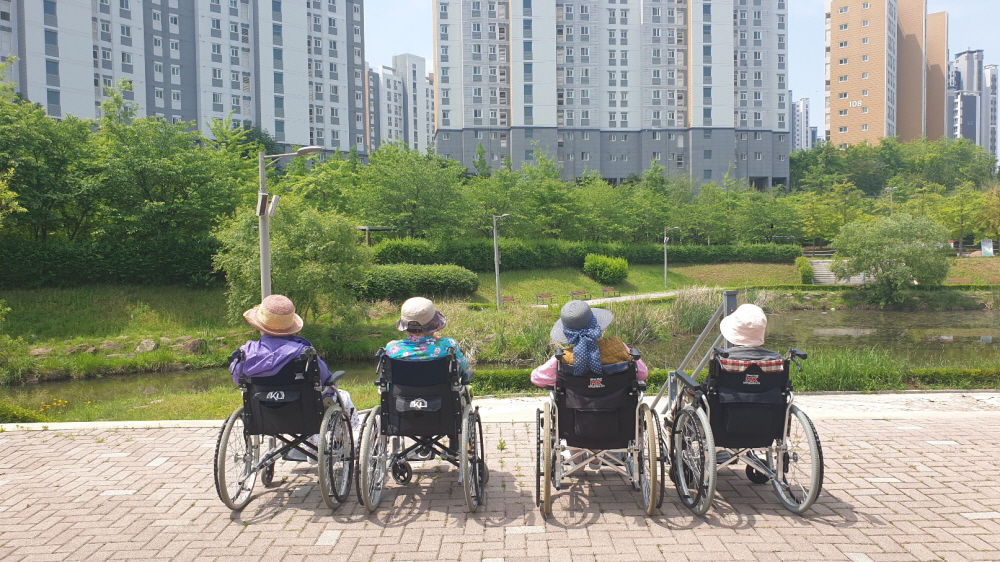 2039468379_20FMQ9eU_8ee7fe36d977347d2d8513aacf4174eee0e4ee0b.jpg 이미지크게보기