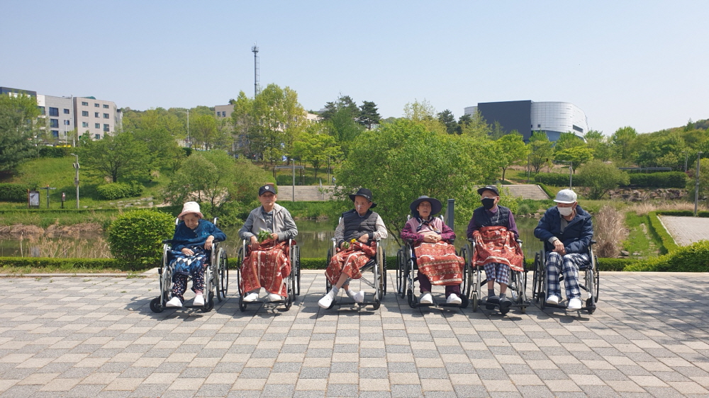 2039468379_24YFAqGQ_3652f2b7d028b1d08610db92f2bfcc1248b258e4.jpg 이미지크게보기