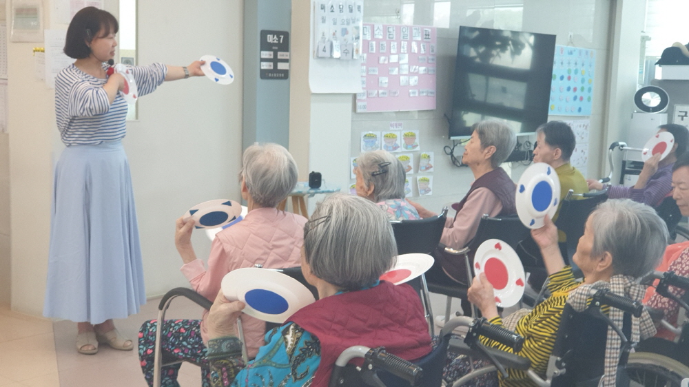 2039468379_7cQe0Rwo_eb56e36a7c3e02da77ac5a1e0f9a6c80d15430b5.jpg 이미지크게보기