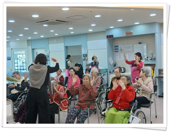 2039468379_8zfcFAlr_2f6e9997dac4ad3e19abb1fd3e7aaae1ff7cdc6a.jpg 이미지크게보기