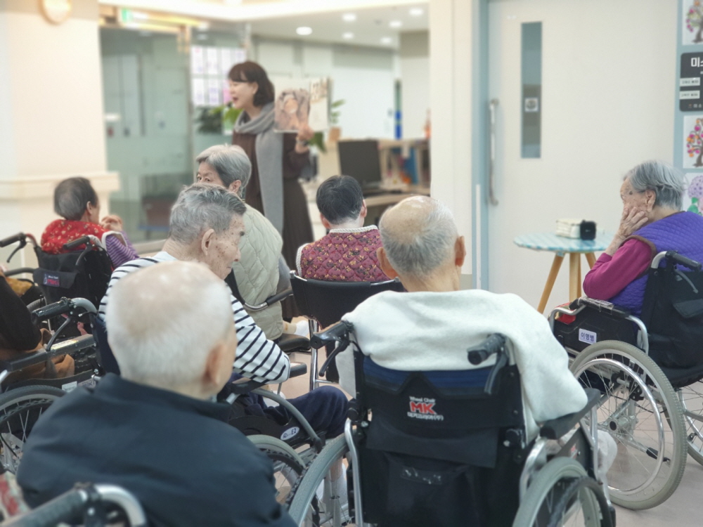 2039468379_B1LKn7ei_da5e2eec23fccf6caee61f8b30c3add72e24f241.jpg 이미지크게보기