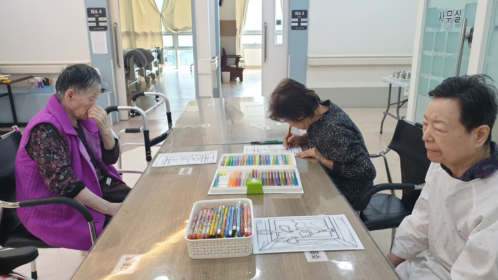 2039468379_BYPNHVdh_ff297126948d566b565a4c959506da871b863a8a.jpg 이미지크게보기