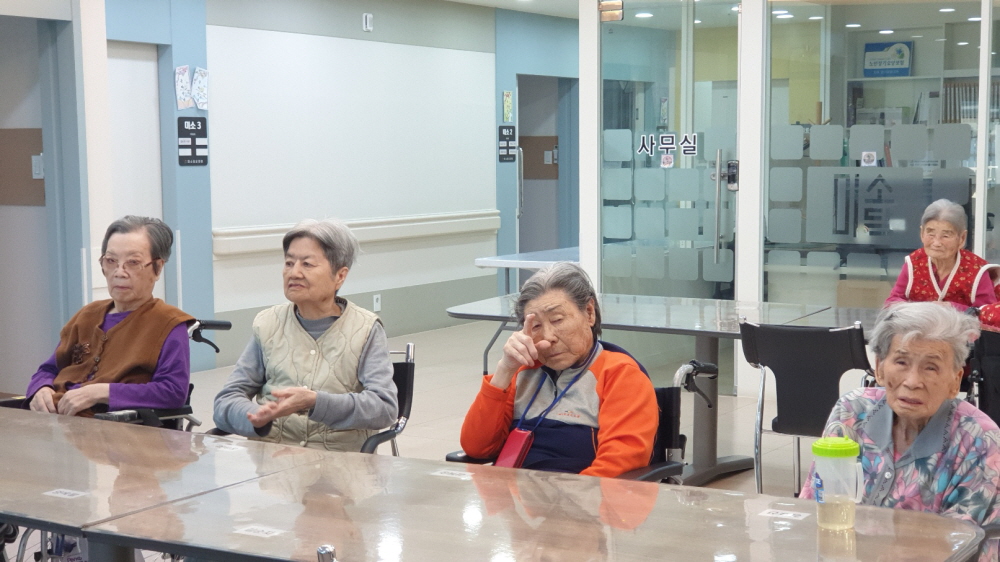 2039468379_ERpqBmoC_596113c5d8d32bc3cf4ebf7480bb565c6dc16a0c.jpg 이미지크게보기