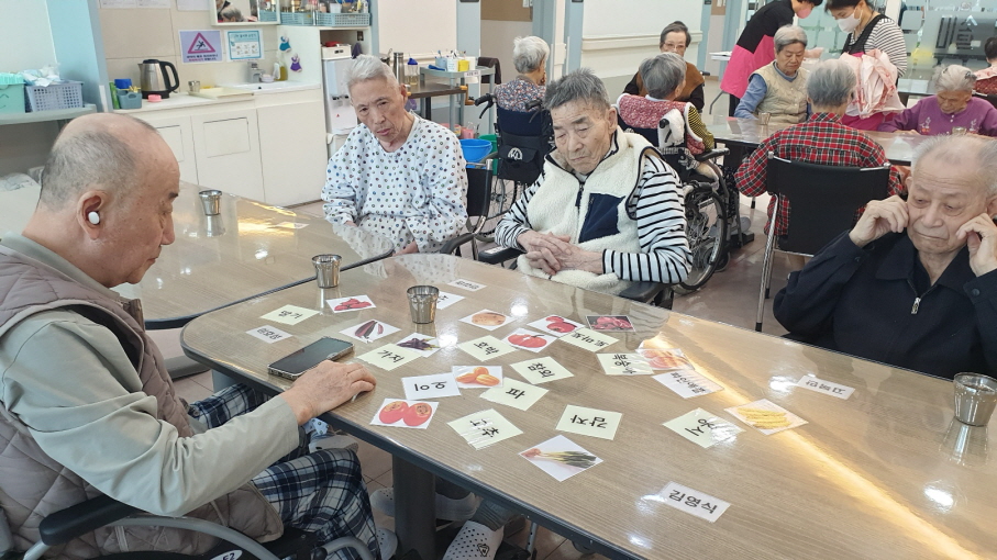 2039468379_Fg32yuVe_c4af6a3faf9db8cf874ec97782a70ebc4c17ea86.jpg 이미지크게보기