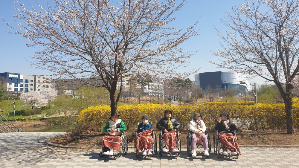 2039468379_GqsXfbtp_a4b1b6859b1c72ea560a0ed9180911a7a97e5315.jpg 이미지크게보기