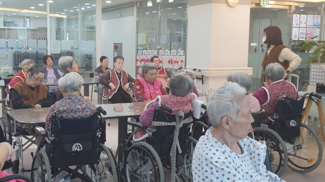 2039468379_IbdlgzPa_b324423c09c401a101a9b1c888c2d53512c5e330.jpg 이미지크게보기