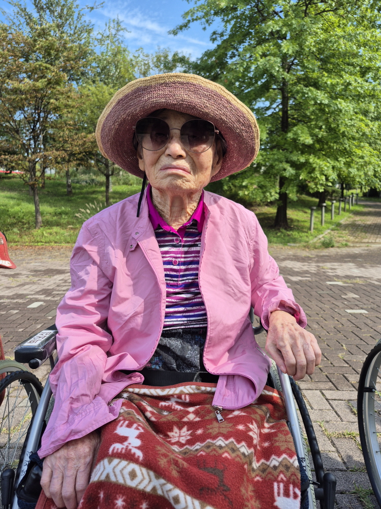 2039468379_IupR65G2_e23a135fba506ee5f34694fe289fcaf401228f4c.jpg 이미지크게보기