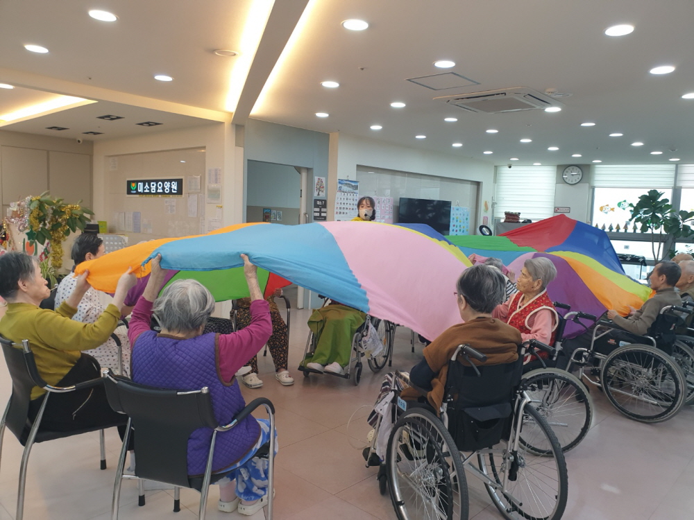 2039468379_KGwhDyuX_d627bf6b6f11388dfb7ccd4ecfa87930c389a41b.jpg 이미지크게보기