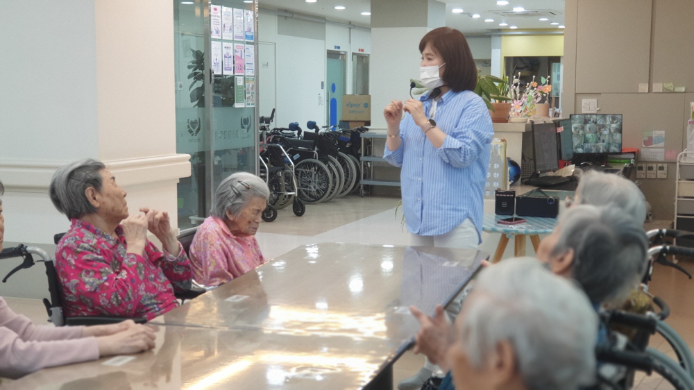 2039468379_LkTB041h_c752a2042a3f1116404f4d483413ea808726a8cc.jpg 이미지크게보기