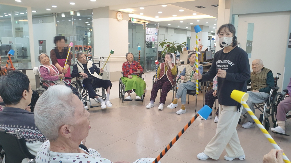 2039468379_OnVRAxi9_661e2e38684793d919ee84e07097dd52a9db76b1.jpg 이미지크게보기