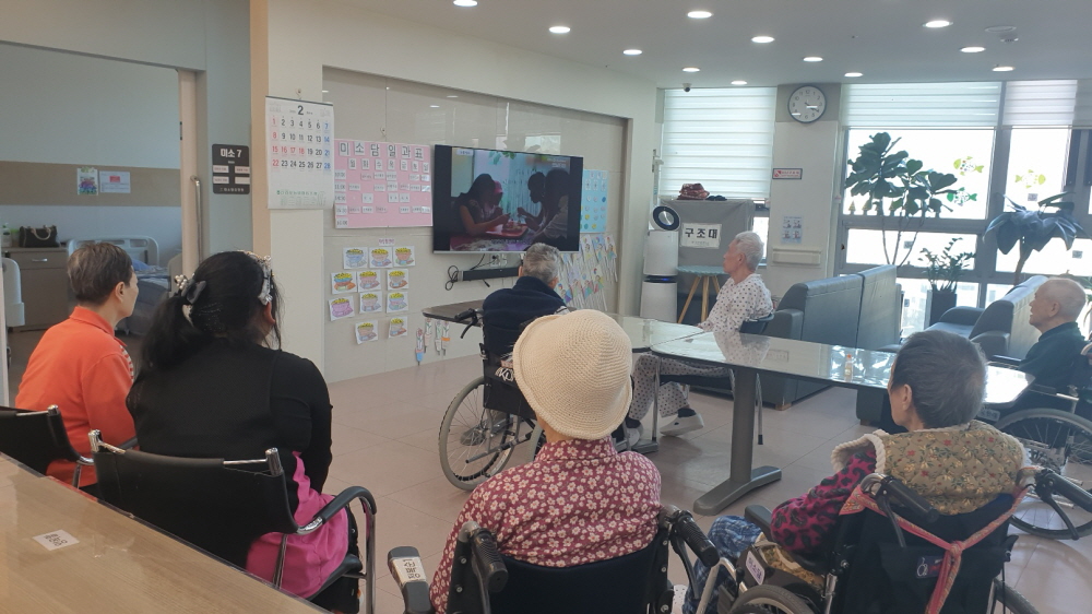 2039468379_Rn7YGNZm_5c6047cd850aca30a672ecc03562b3d900966fbd.jpg 이미지크게보기