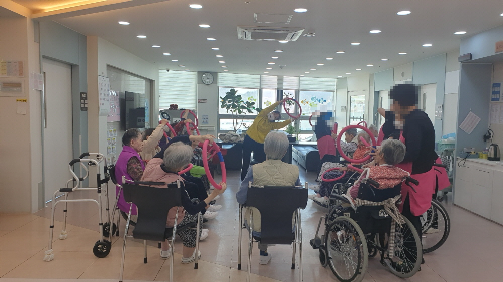 2039468379_Sf8nx0zU_37fe428b38b43c1c7af90b4f6eee698441560698.jpg 이미지크게보기