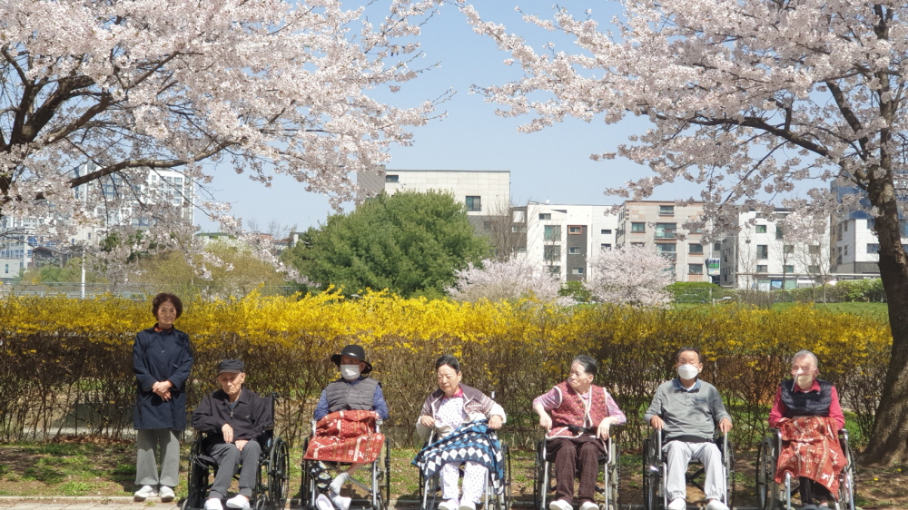 2039468379_W0JMaT7C_514073181b9890b1daed90d947eddae7964fdb0a.jpg 이미지크게보기