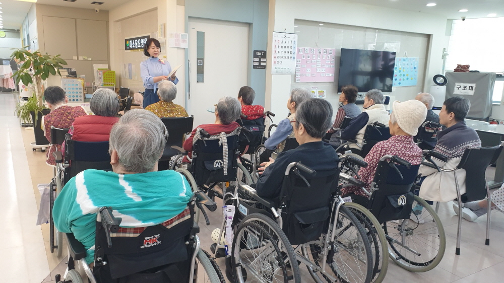 2039468379_WKvl8qEr_464f7bab10bbd97766b2cf20649b472a8c85738b.jpg 이미지크게보기