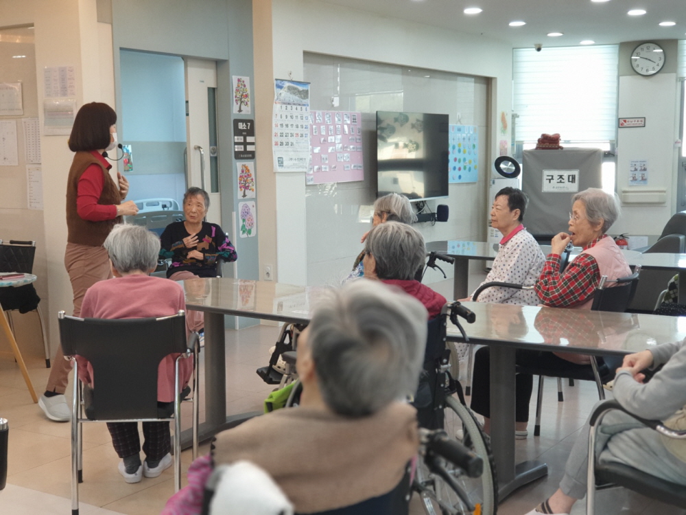 2039468379_X7QZB8kd_30d71f9108d41d7a74b76d7a89f7999532299627.jpg 이미지크게보기