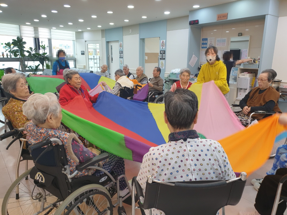 2039468379_XULRPd4f_696a4fd6b108d26f28df61b679d592fe093dedde.jpg 이미지크게보기