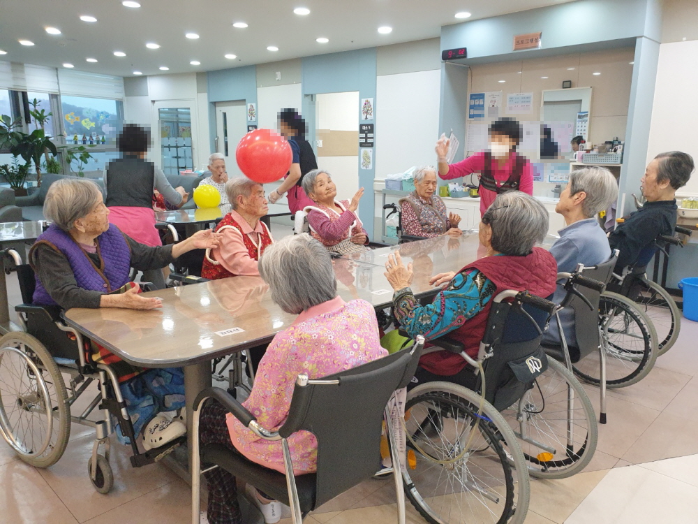 2039468379_YABV0Djm_7be54f5d0ab7a5ff3b32cf39bf5e56257711aefb.jpg 이미지크게보기