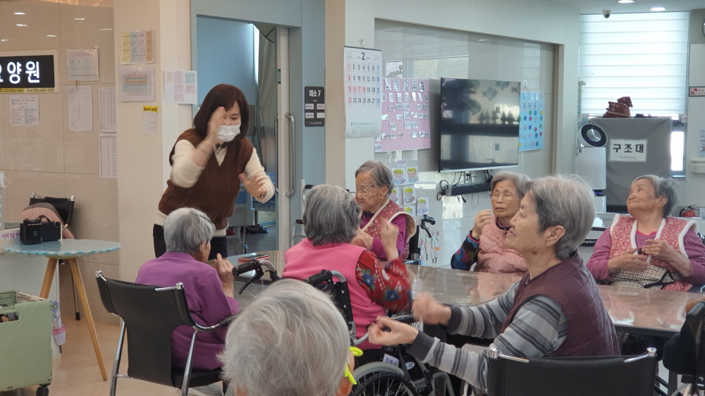 2039468379_YF3MxHZc_d612ccb2da1bad10cbf8a59d2b91afbf2503ef3c.jpg 이미지크게보기