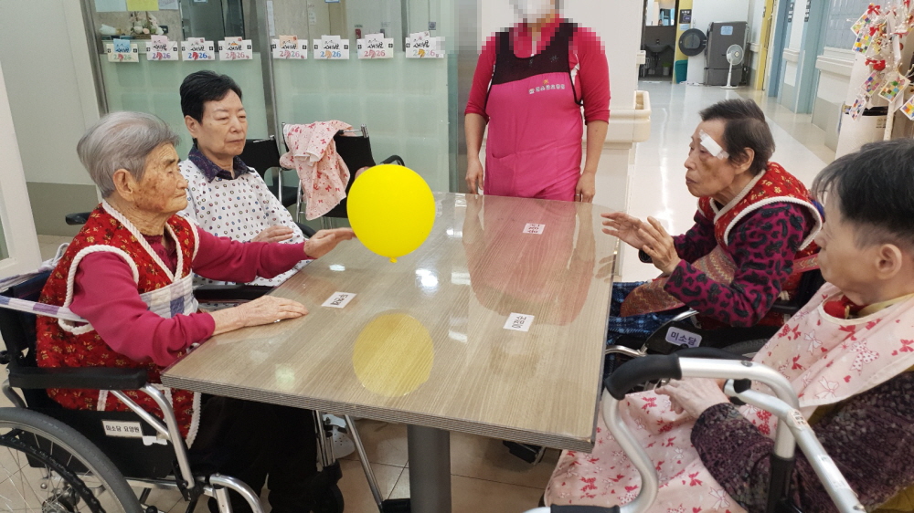 2039468379_cG19HuYq_4cef00f3d4ee63f0bfb15d7e586ed305dce4c765.jpg 이미지크게보기