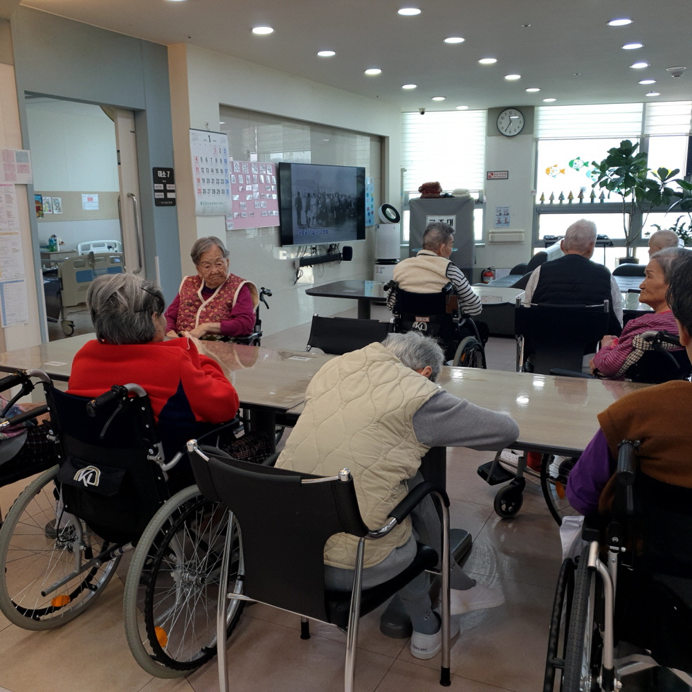 2039468379_cS0leaEv_7eff116d453e0bc92ec617d348acf3d76db3f287.jpg 이미지크게보기