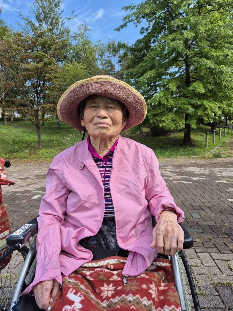 2039468379_cYJgDETa_ae5fc9bfca4f9d79dc7e01afd55657591df9e259.jpg 이미지크게보기