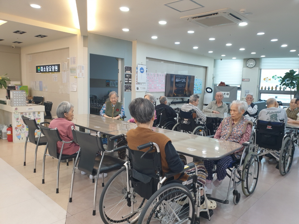 2039468379_cxDlXFfn_7fe4ad6b0ff7732274692e422722362f9b5ee8d3.jpg 이미지크게보기