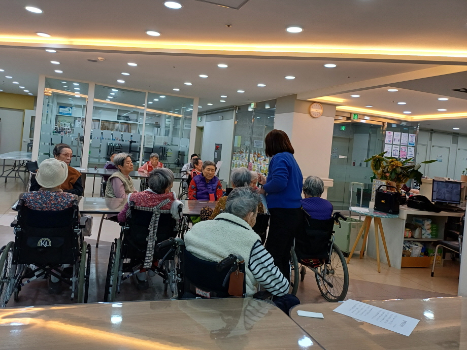 2039468379_dJcmPn8j_ec25fc58665d51aed28362347365544436f3df04.jpg 이미지크게보기