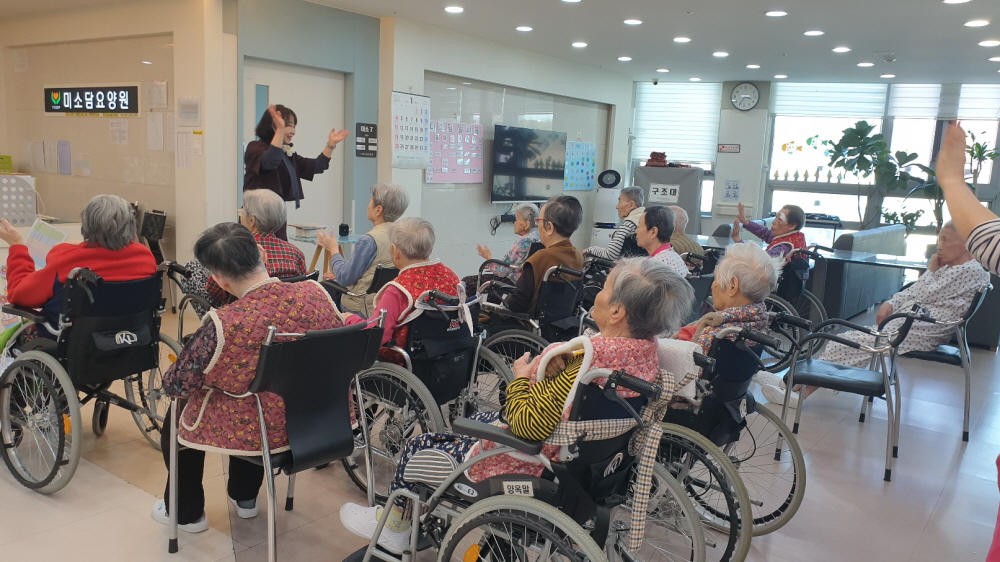 2039468379_dVliLNAH_641a21262647842bafdd8ec117b414644ed635a9.jpg 이미지크게보기