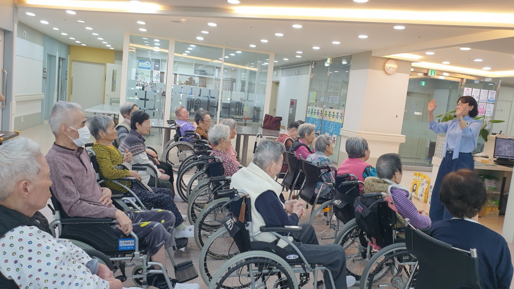 2039468379_hBUX5CsP_f291f563805f130ba8ad3a6882544611ae70d026.jpg 이미지크게보기