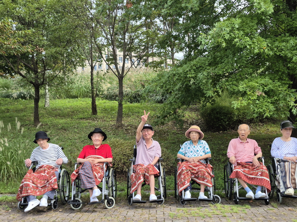 2039468379_hc0P2x7K_07dddf705ab6cd4b4b25dc33bc5bf374ad0b55d2.jpg 이미지크게보기