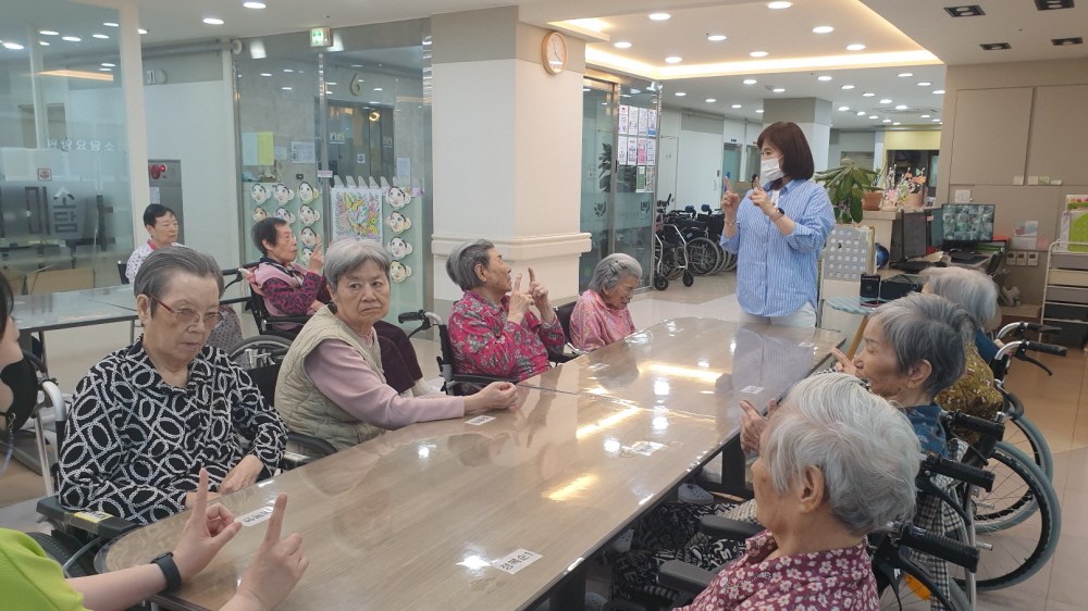 2039468379_kBfDWmbe_6c3dc9ccf7a70b99a36809f8ac08ba63aaf24d0c.jpg 이미지크게보기