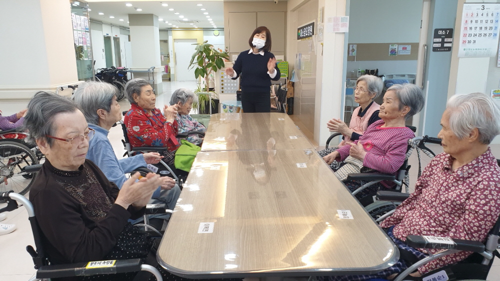 2039468379_lbm49UKq_a3b58f539214662e128eb43e26db13433ffe5630.jpg 이미지크게보기