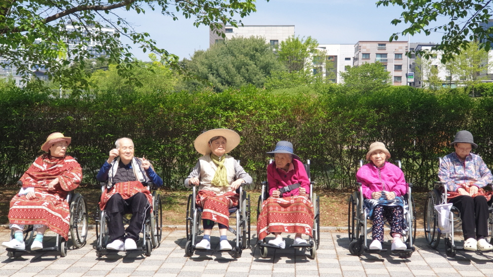 2039468379_mkEMC4ol_c50356a3bcfe9c2717c7538529d98cfc52e283b0.jpg 이미지크게보기