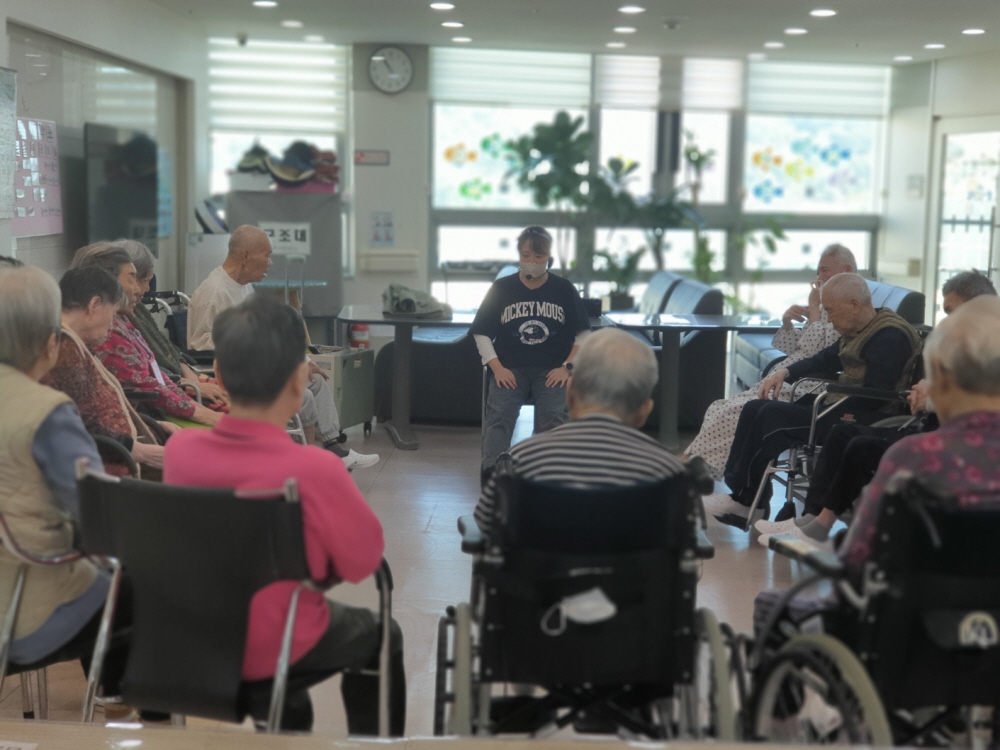 2039468379_nKy40qRC_36a6a1f8e04ef5f6d4efa87cdbd7ad4f96fa228a.jpg 이미지크게보기