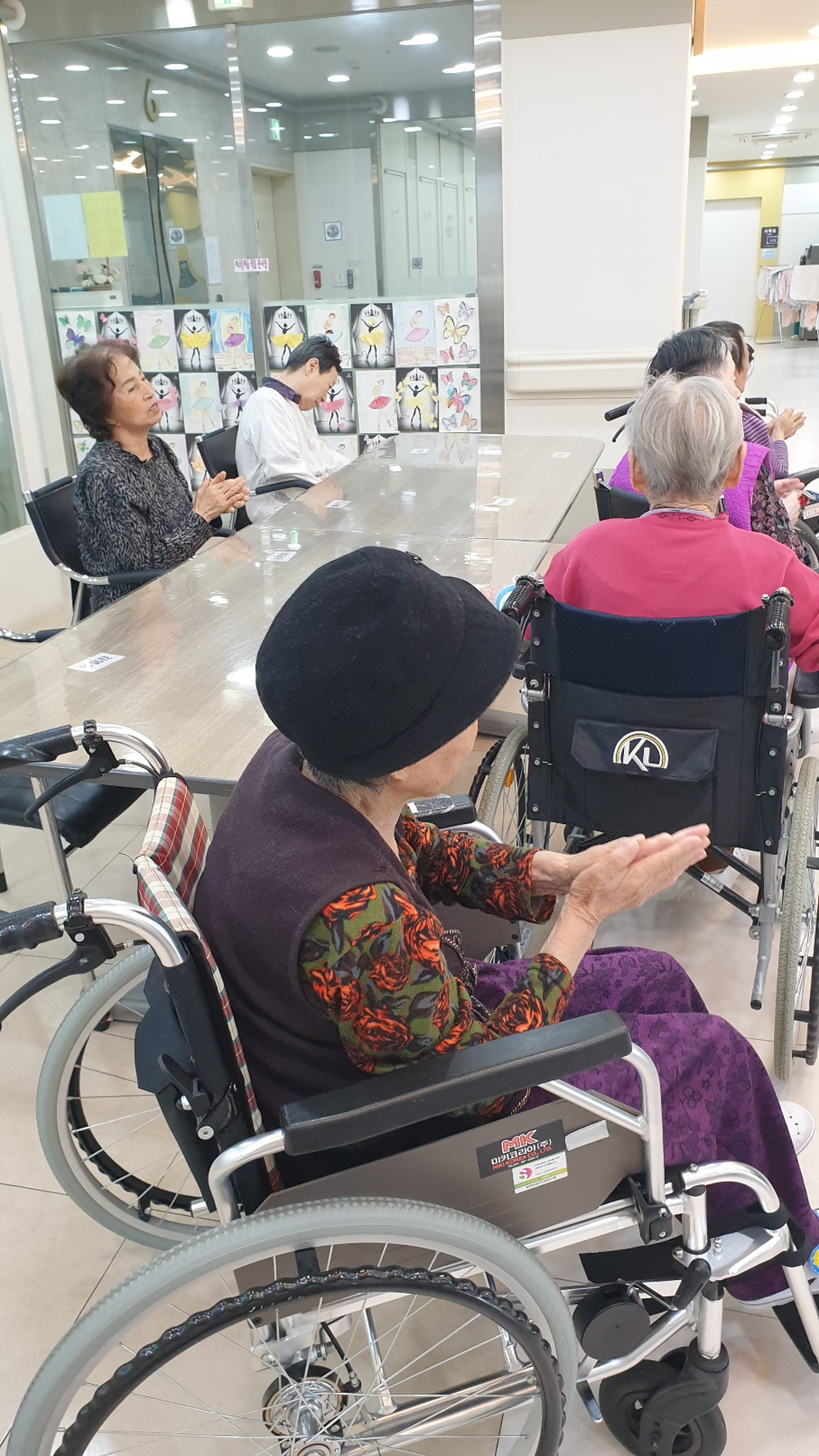 2039468379_nxlN1uBG_bbcd7d74bf315c7da545773ef939097581d9499e.jpg 이미지크게보기