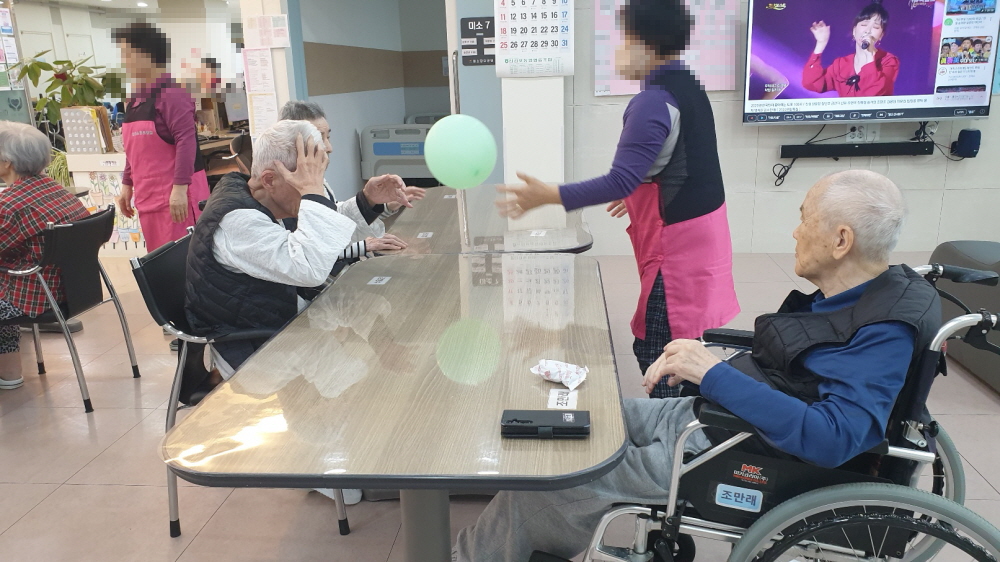 2039468379_p3lCgj8G_e7d33f365170a45a679044c2426b1bbb038f5400.jpg 이미지크게보기