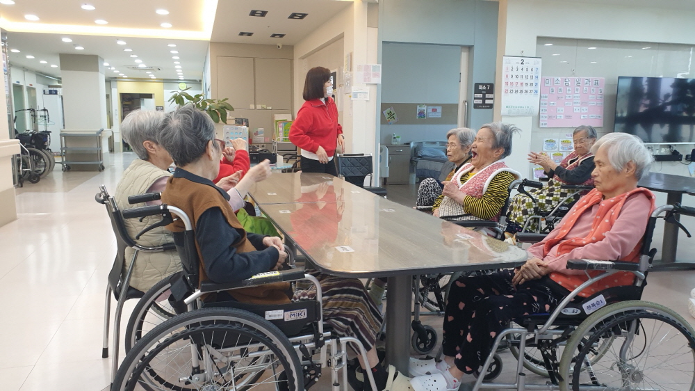 2039468379_pWEOTBKs_2e81d9fdb2fca332f3c36f09d897e831ea30b528.jpg 이미지크게보기