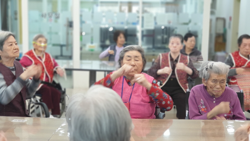 2039468379_rzgCJkoM_432e125952bf891d19e8ae5bce1ca0ebf4cb3548.jpg 이미지크게보기