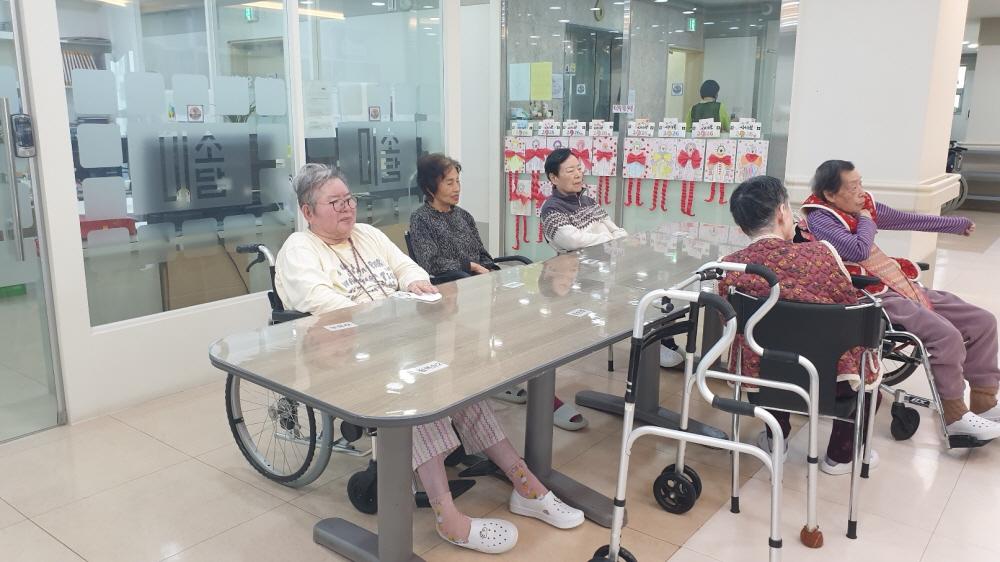 2039468379_tdZgKzcG_f35ea785baef256240ce075ca7c7d3e01762ae14.jpg 이미지크게보기