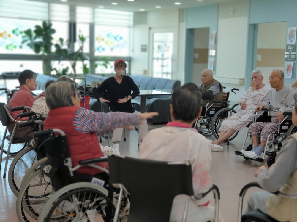 2039468379_uqpRGb9i_02bd66f8aa537eb3dd8589597caa0ee1e4074217.jpg 이미지크게보기