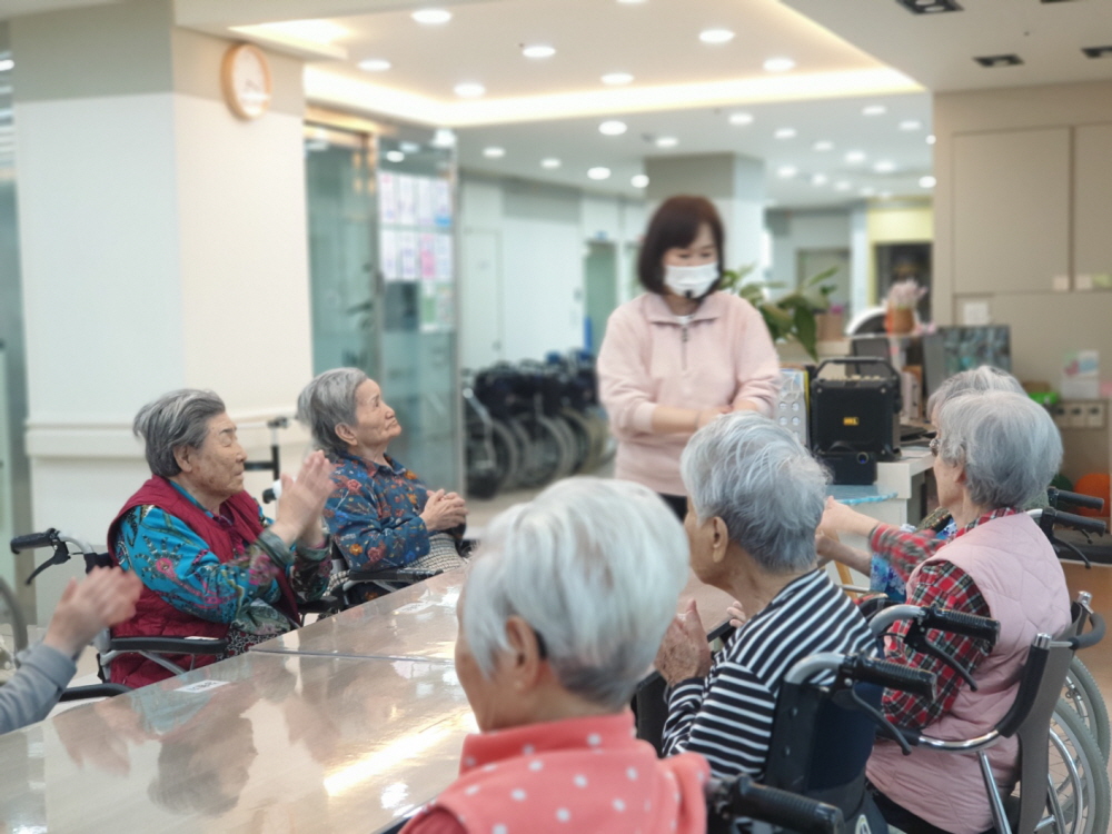 2039468379_wEKPxROH_4bfcfeb9131f13193dbf3ac03e5103a1d497502e.jpg 이미지크게보기