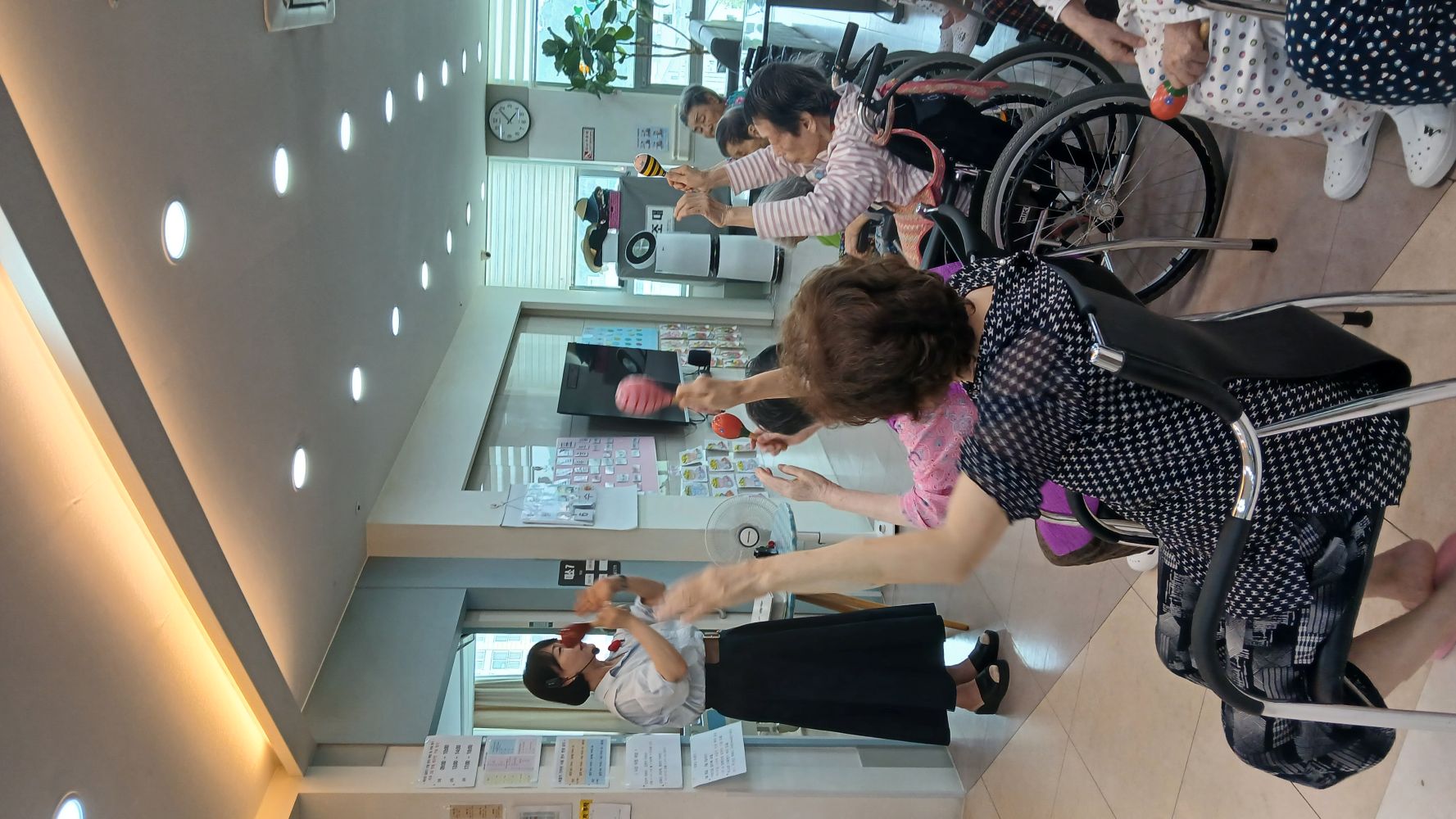 3067395875_Jl2iL6jT_d2c615a8e6dd0767a2658ae5552a0c922787cca4.jpg 이미지크게보기